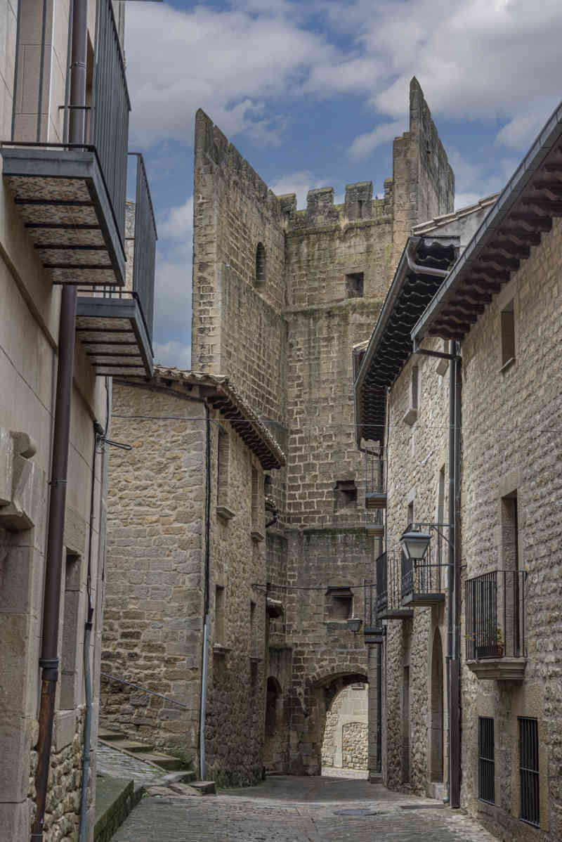 Zaragoza - Sos del Rey Católico 06 - Portal de Zaragoza.jpg